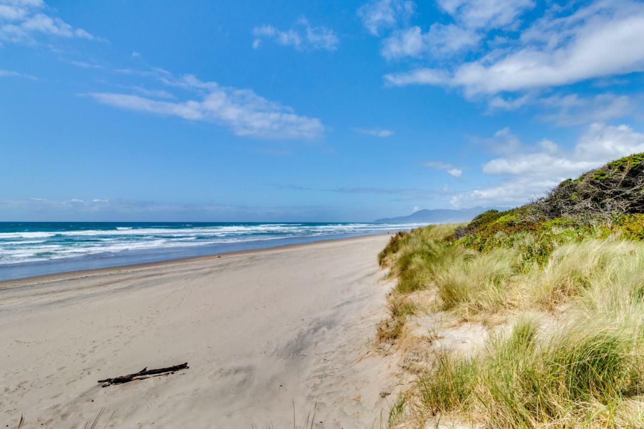 Chris'S Oceanfront Getaway Villa Rockaway Beach Buitenkant foto